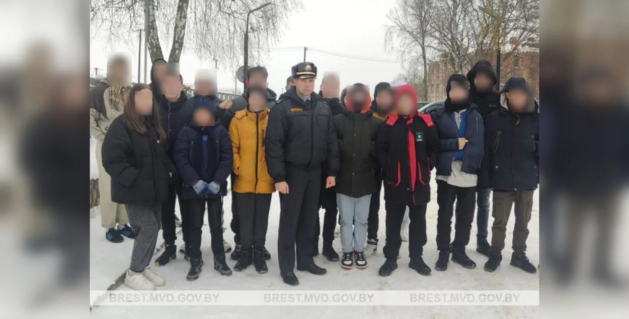 Ганцавіцкім падлеткам зладзілі экскурсію ў СІЗА / brest.mvd.gov.by
