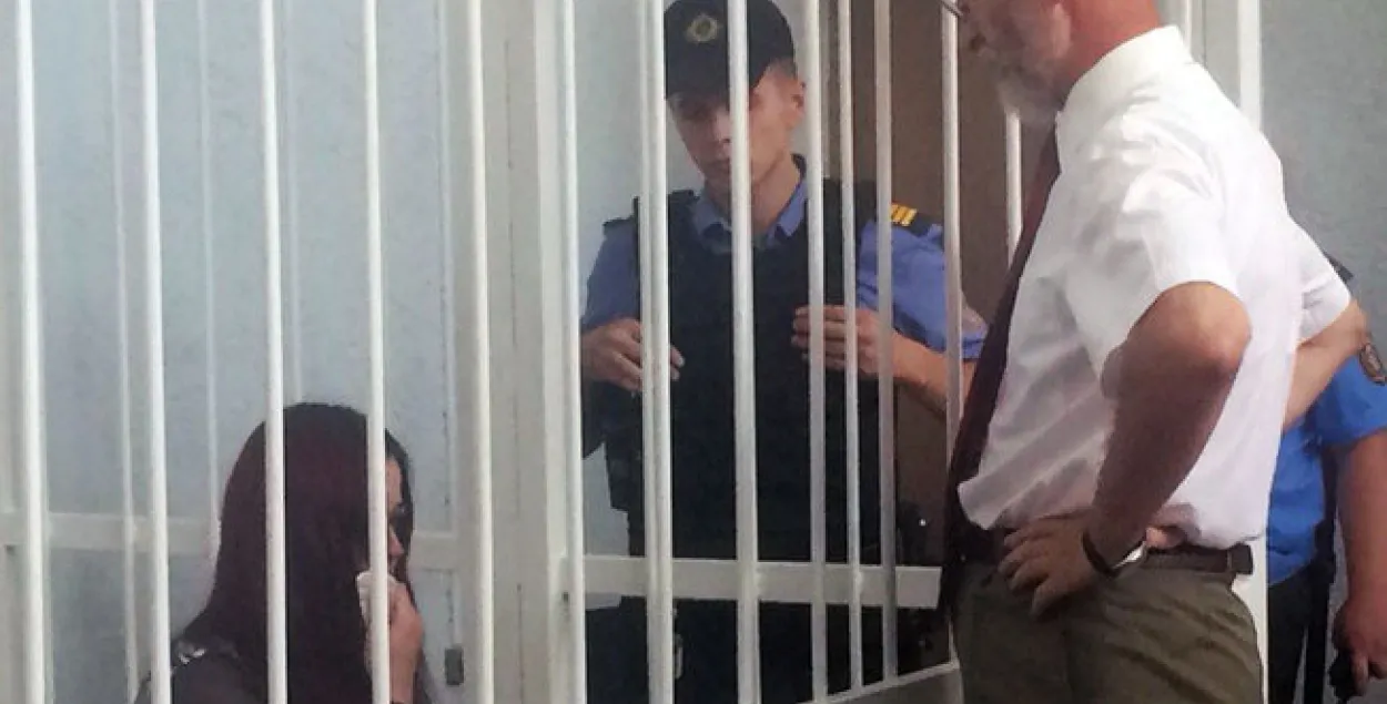 У Мінску вынесуць прысуд жанчыне, дачцы якой сабака адгрыз руку