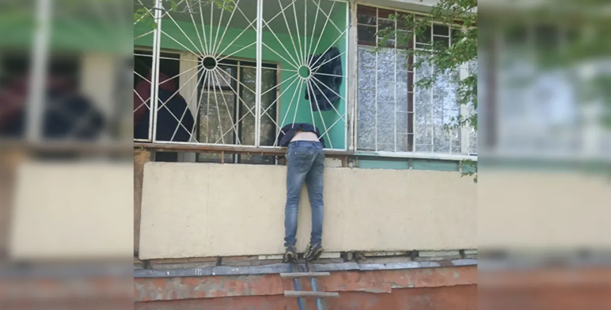 Минчанин хотел попасть домой, но что-то пошло не так / minsk.mchs.gov.by​