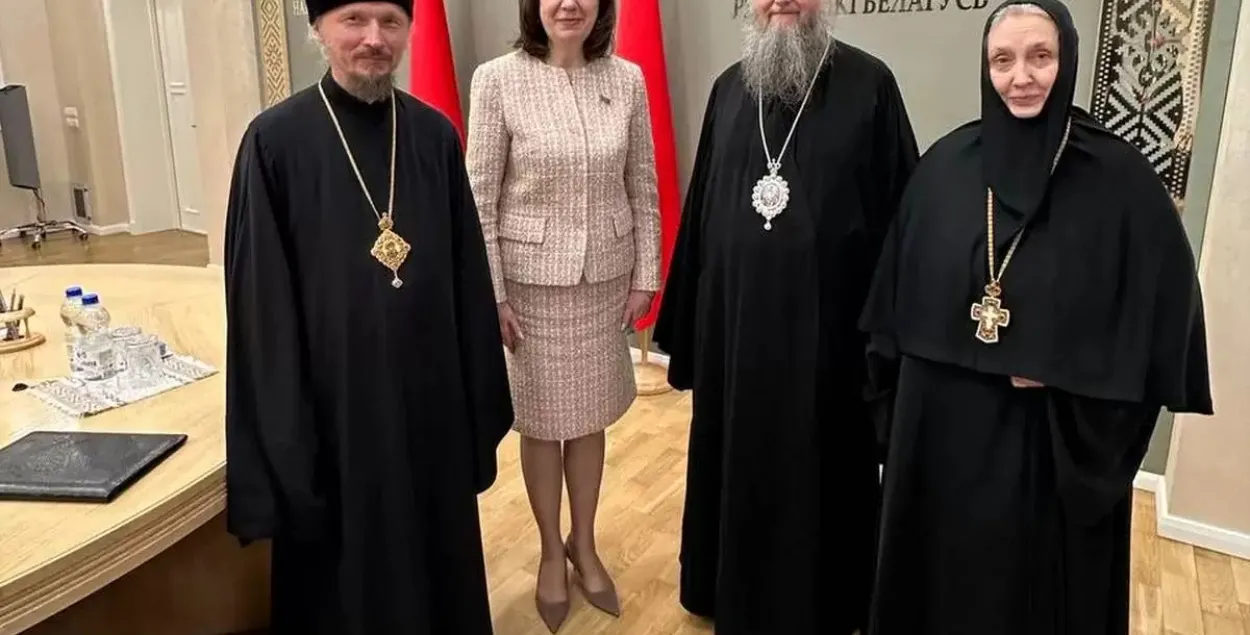 Ігумення Гаўрыіла — крайняя справа / t.me/bondareva_bez_kupjur
