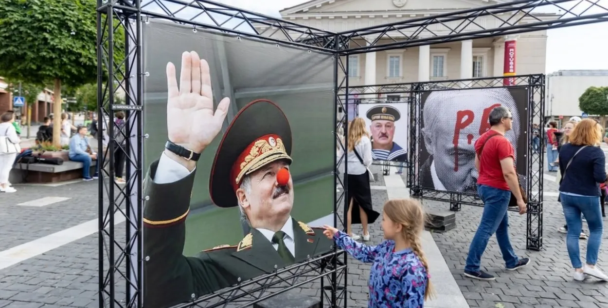 Пока Александр Лукашенко молчит, идет обсуждение, что будет после его смерти / Иллюстративное&nbsp;фото delfi.lt
