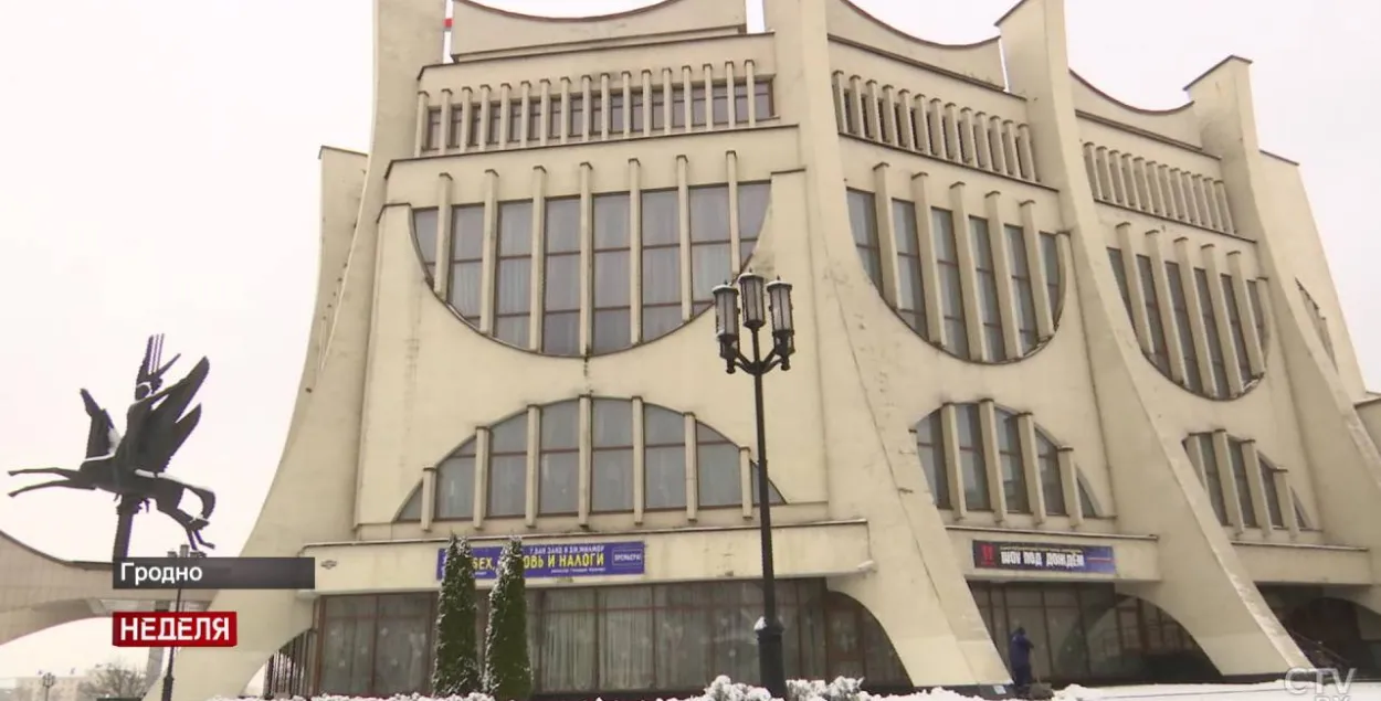 Звольненых гродзенскіх актораў выклікалі ў міліцыю за навагодняе віншаванне