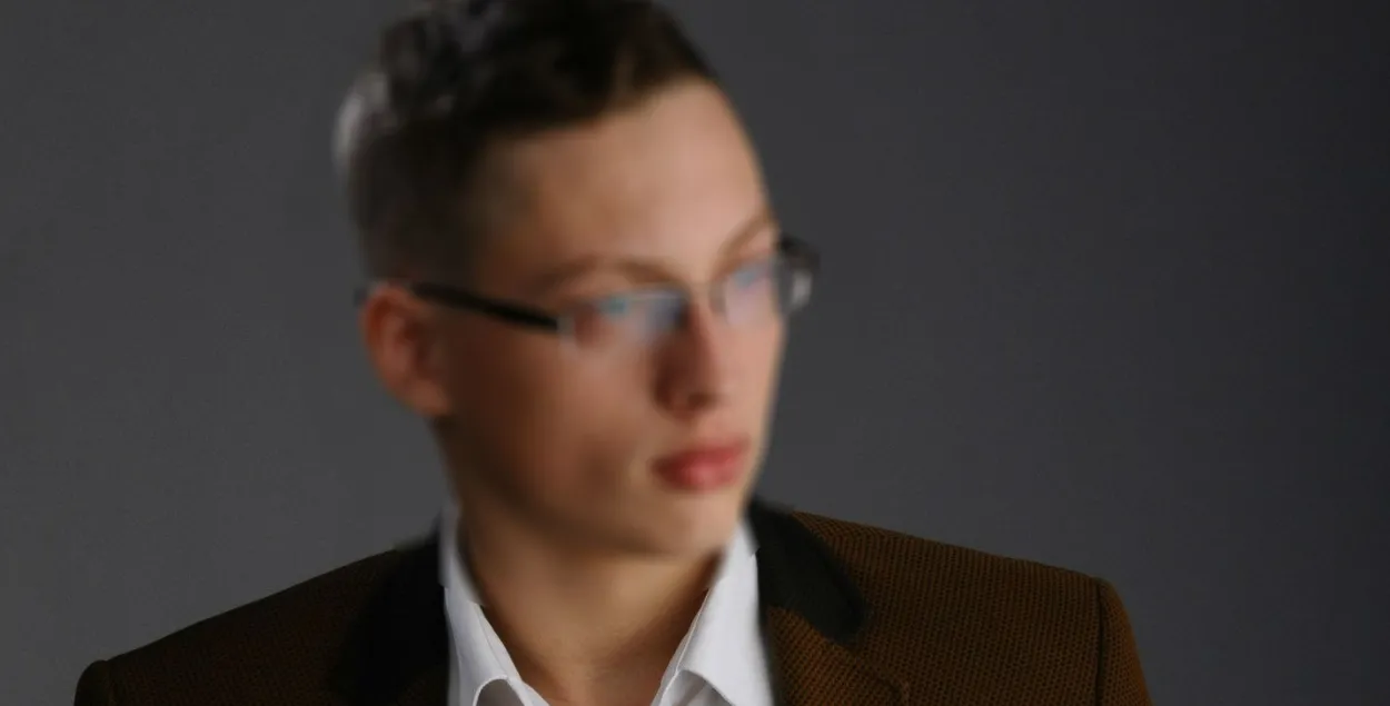 Илье&nbsp;17 лет, он учится в сельскохозяйственной академии в Горках. Мы скрыли от вас его лицо, потому что Илья &ndash; несовершеннолетний