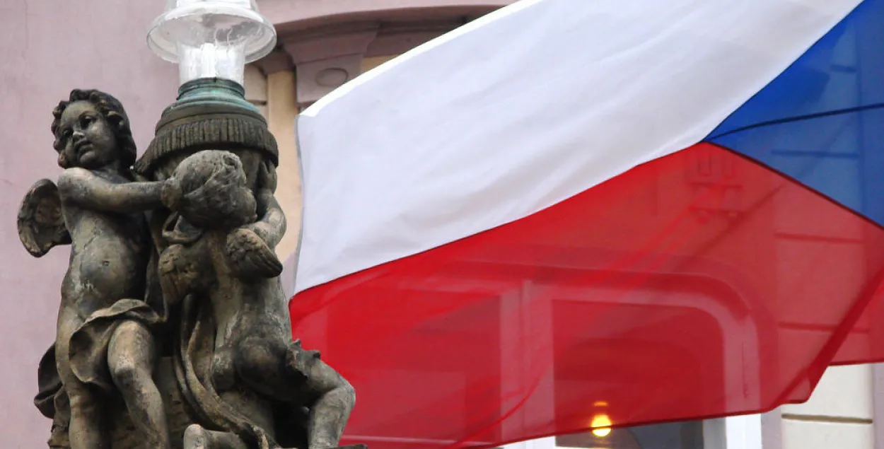 Парламент Чэхіі перарываў сваю працу з-за пагрозы выбуху