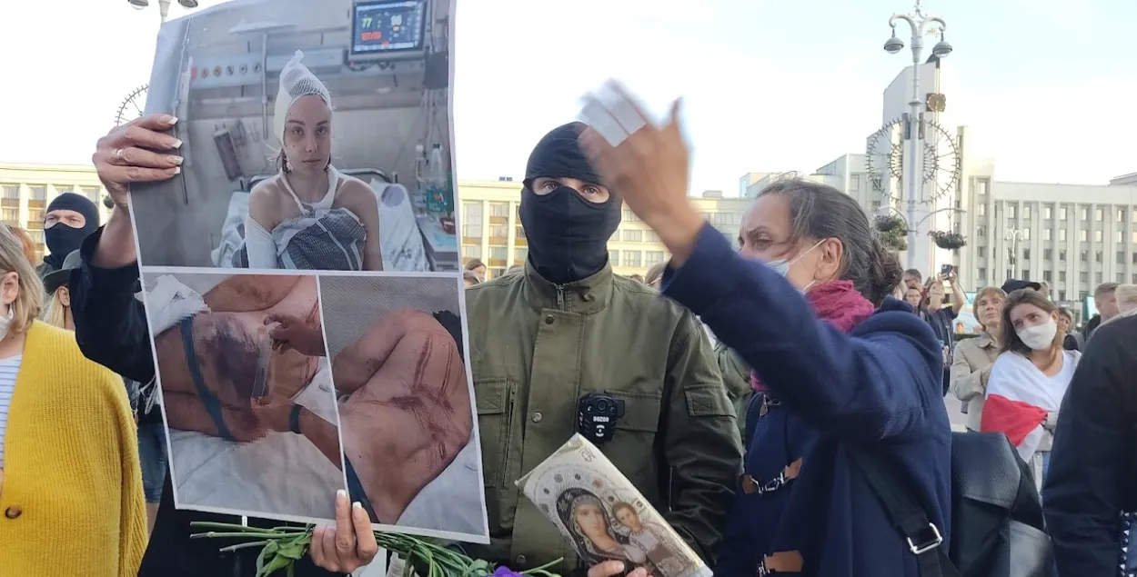“Пачки доказательств преступлений”: НАУ хочет признать Лукашенко террористом