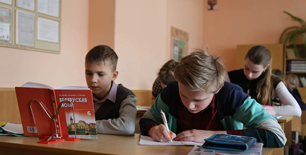 Мінадукацыі абяцае адкрыць новыя беларускамоўныя групы і садкі