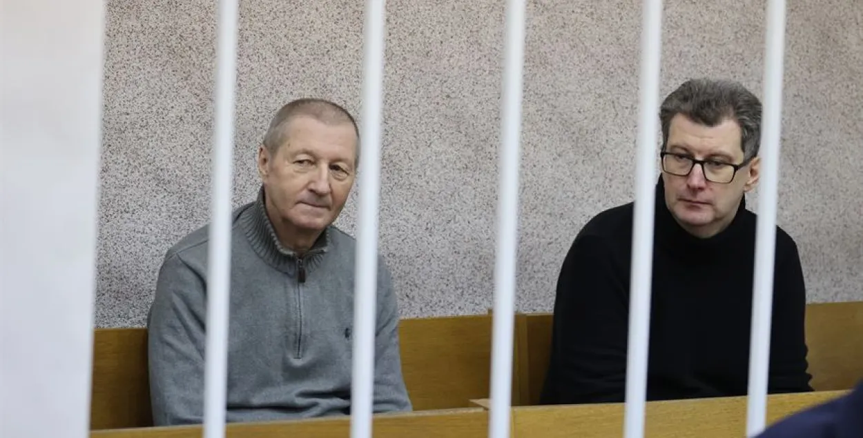 Аляксандр Ярашук і Сяргей Антусевіч на судзе / БЕЛТА
