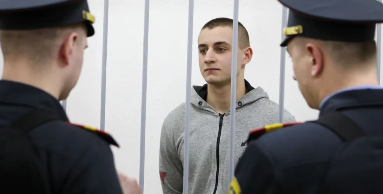 Палітвязень Мікіта Емяльянаў пакараны 35 суткамі карцара