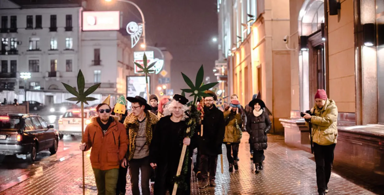 Фото из аккаунта кампании "Легалайз Беларусь" в Фейсбуке
