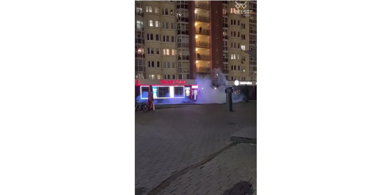 На Каменнай Горцы ў Мінску зноў ужывалі святлошумавыя патроны