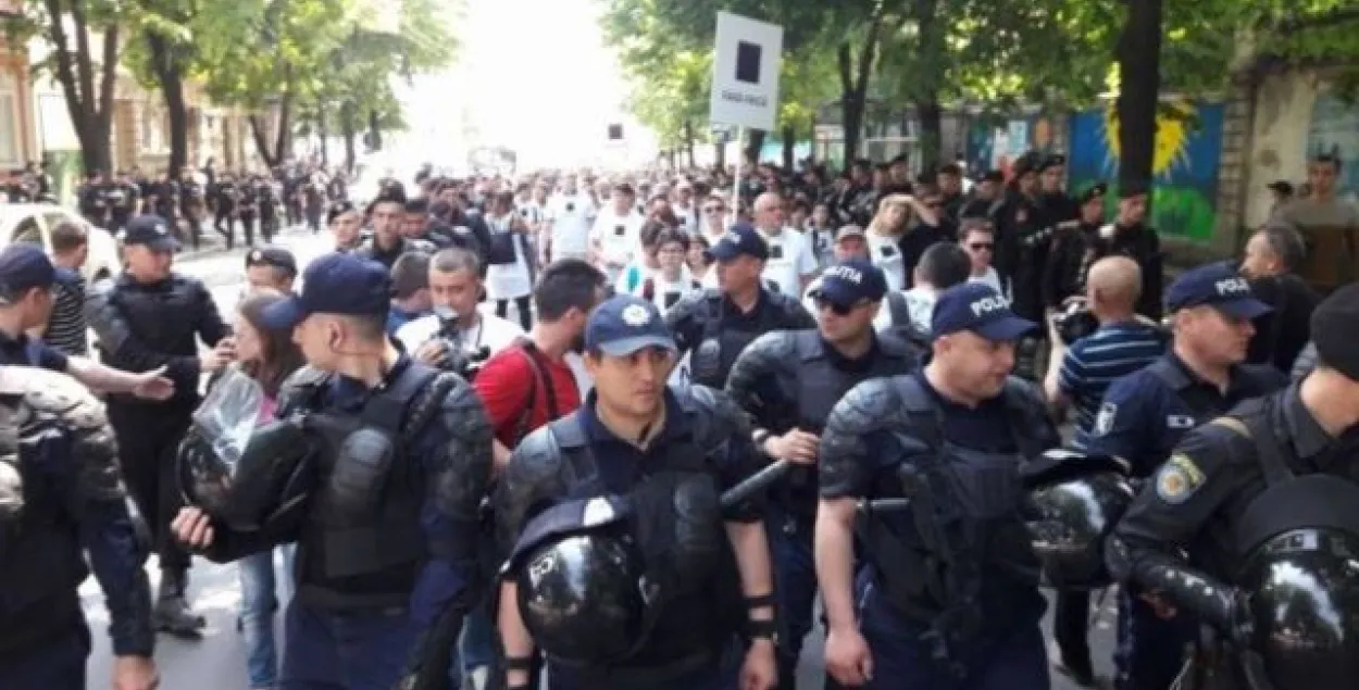 У Кішынёве паліцыя выратавала ўдзельнікаў гей-параду ад праваслаўных