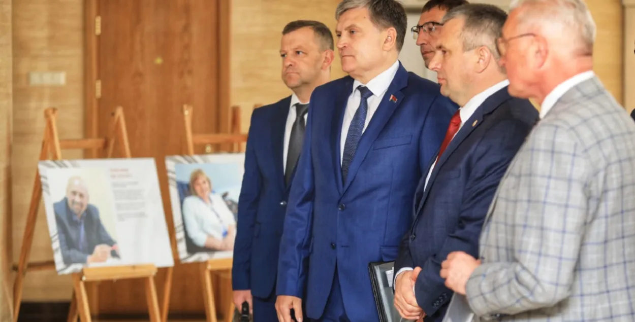 Ігар Луцкі (у цэнтры), справа ад яго Іван Крупко / sb.by
