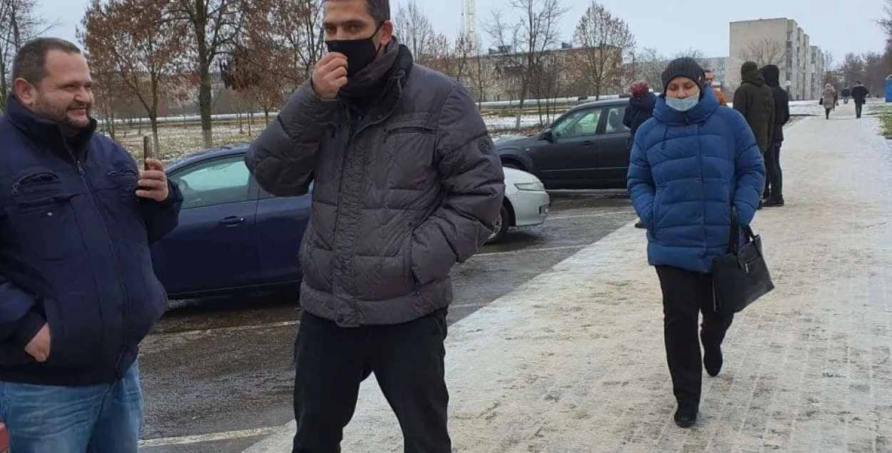 Пасля 15 сутак на волю выйшаў эканаміст Дзмітрый Крук