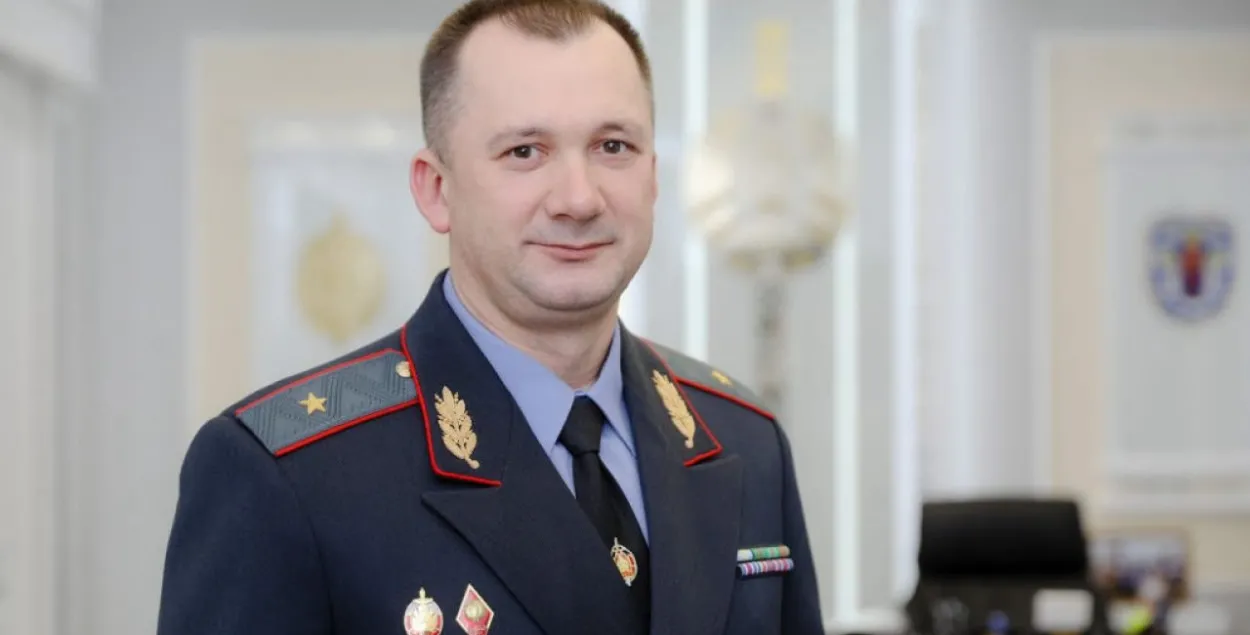 Начальнік мінскай міліцыі патлумачыў "небяспеку чэргаў"