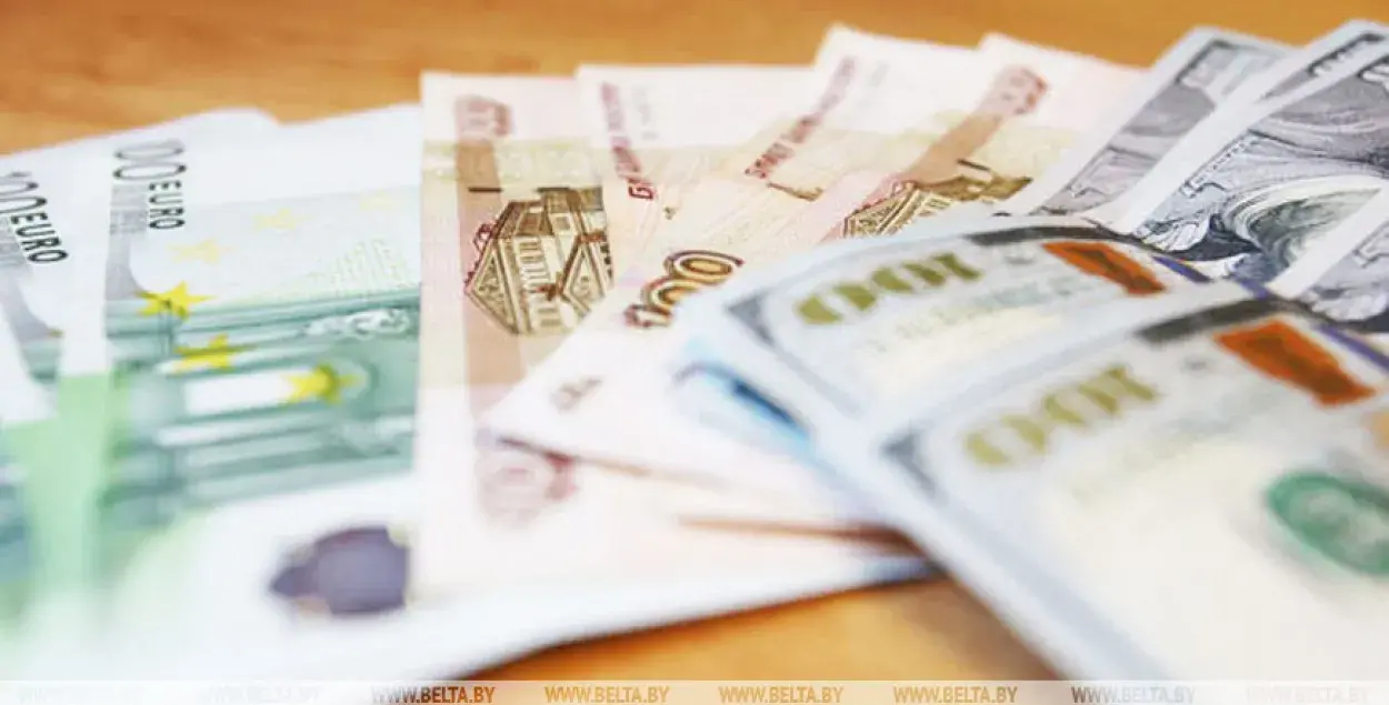 16 красавіка ў Беларусі вырас курс долара