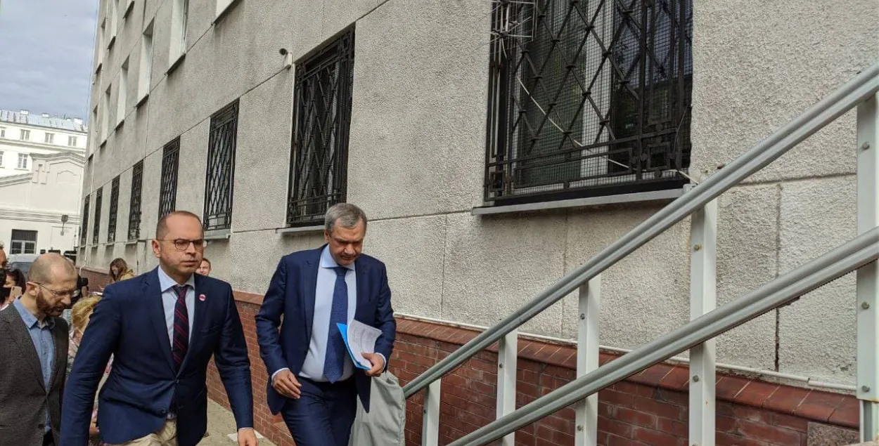 Гэтай заявай Павел Латушка хацеў бы "абараніць усіх беларусаў, якіх пераследуюць за мяжой" / @latushka​