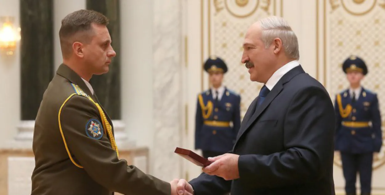 Лукашэнка: У забеспячэнні грамадскай згоды вялікая заслуга сілавых структур 