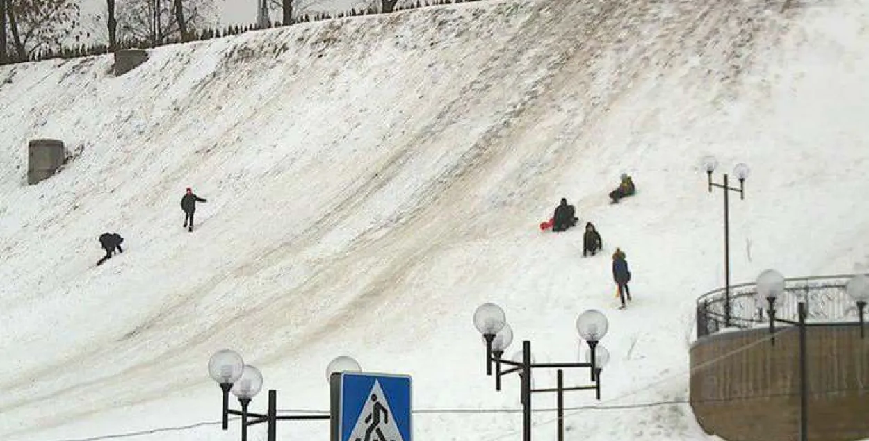 Магілёвец загінуў, з'язджаючы з горкі на цюбінгу 