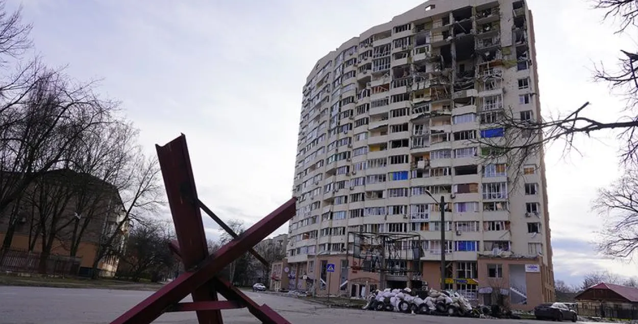 "Война пришла и к мертвым": репортаж из Чернигова