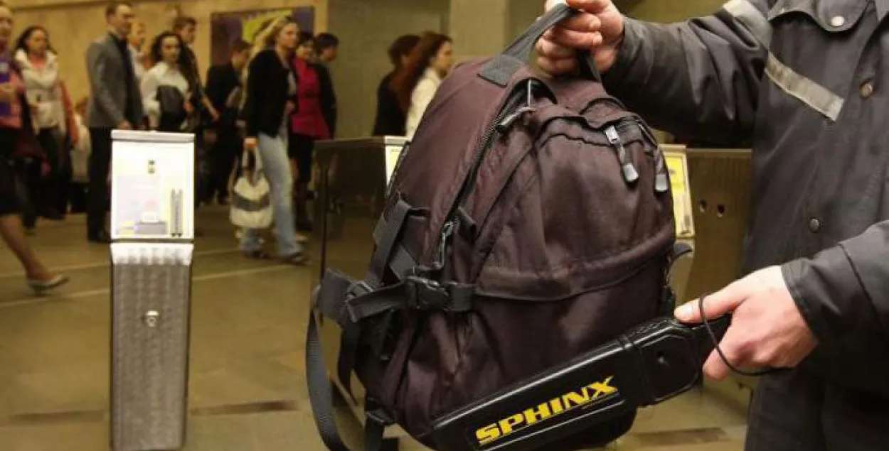 За 10 дзён красавіка пасажыры ў метро чатыры разы "жартавалі" пра выбухоўку