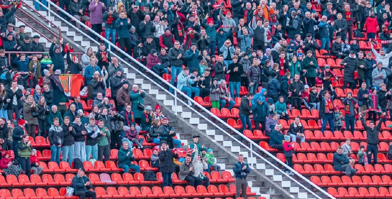 На стадыёне ў Мазыры / vk.com/fcslaviaby
