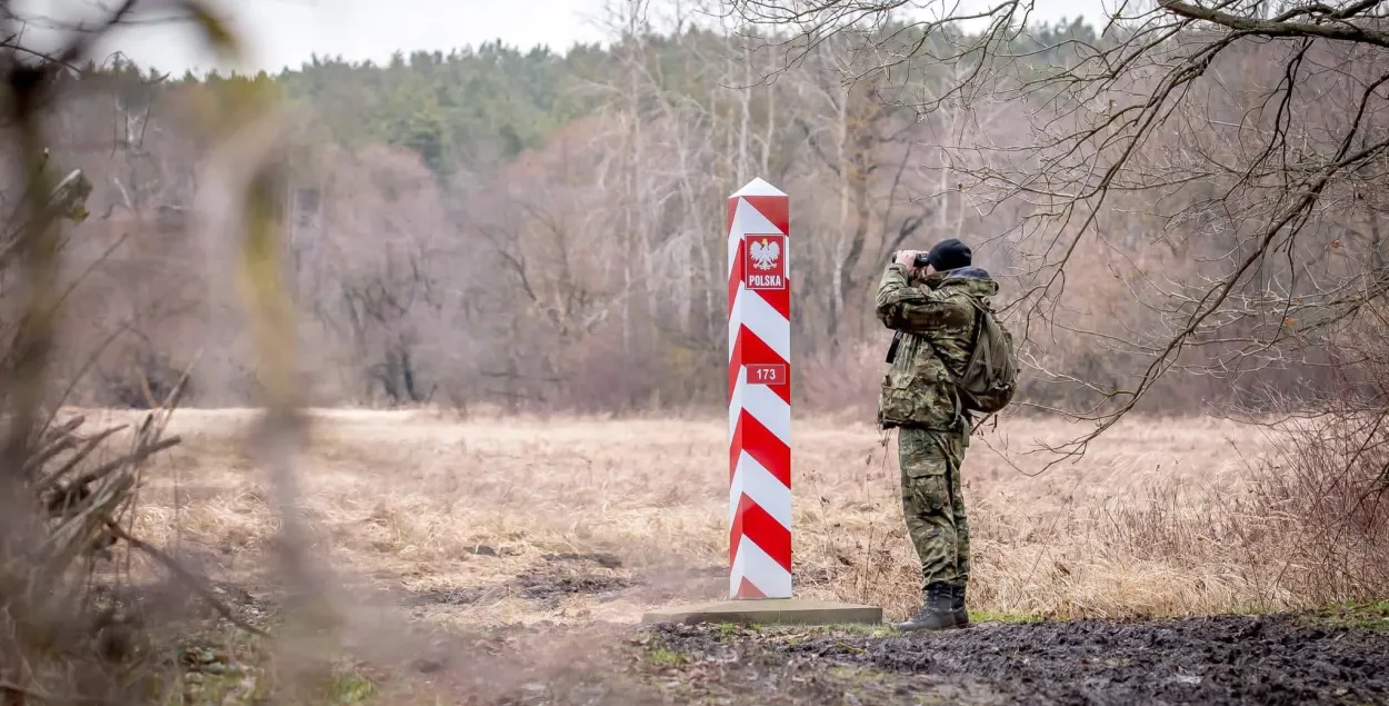Памежнікі Польшчы: беларускія службы кідалі ў патрулі камянямі і цэглай