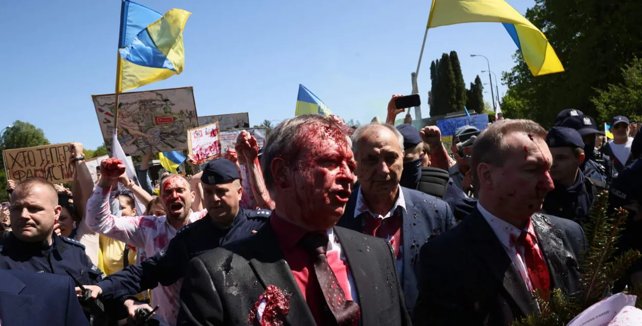 Sergei Andreyev after the attack / pap.pl