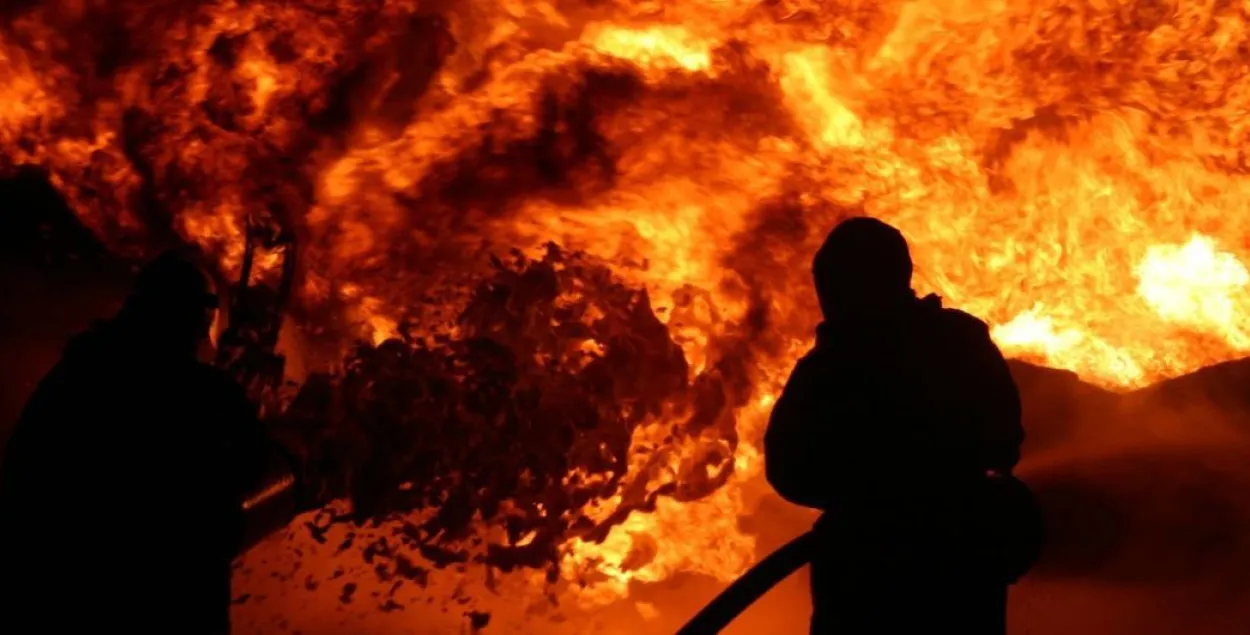 У Ляхавіцкім раёне на пажары загінулі пенсіянер і яго сын