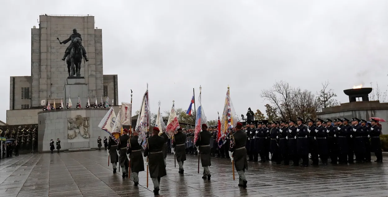 Лукашэнка павіншаваў прэзідэнта Чэхіі са 100-годзем утварэння дзяржавы