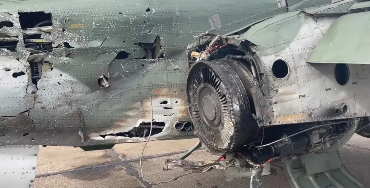 Мінабароны РФ паказала падбіты ўкраінцамі Су-25, які дацягнуў да аэрадрома
