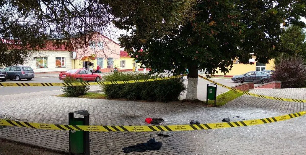 Самападпал каля будынка міліцыі ў Смалявічах