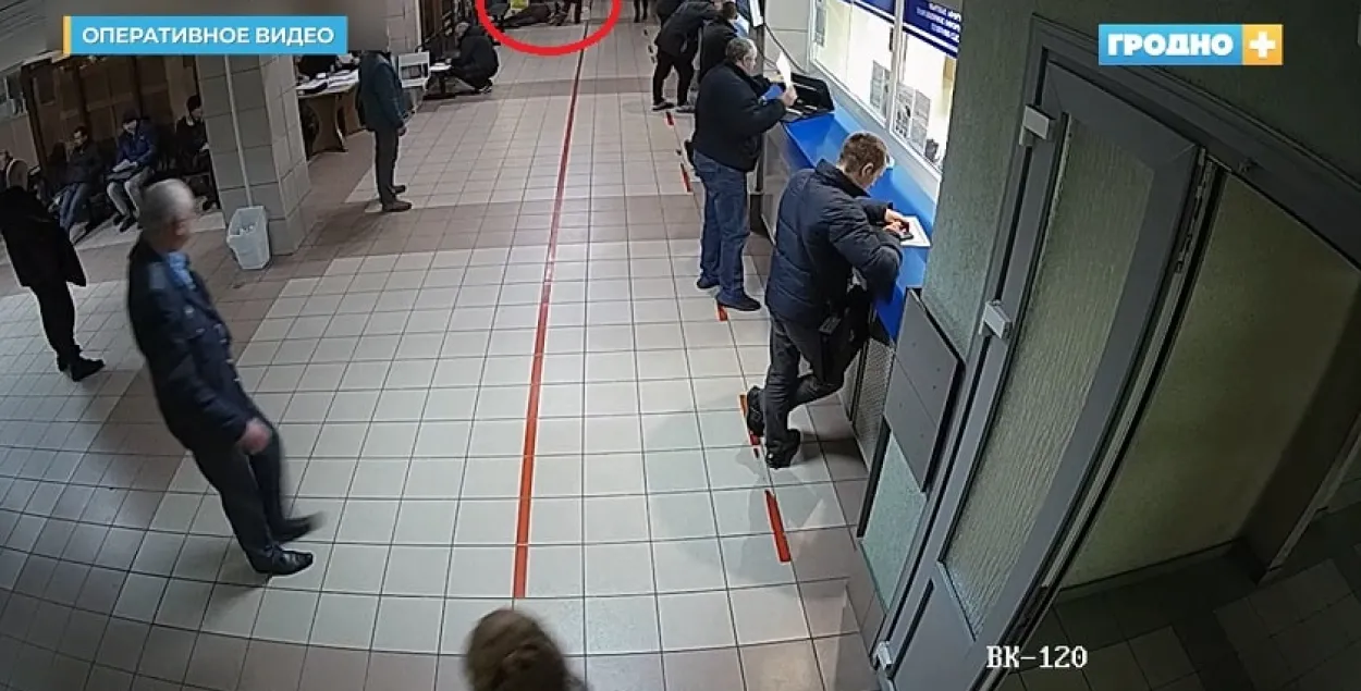 Дальнабойнік не дачакаўся дапамогі ад дактароў
