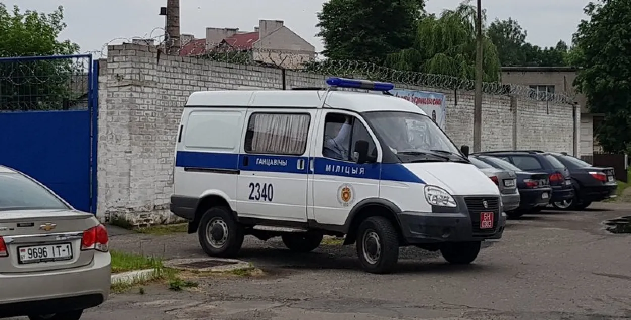 Затрыманых у Ганцавічах журналістаў павезлі судзіць у Баранавічы