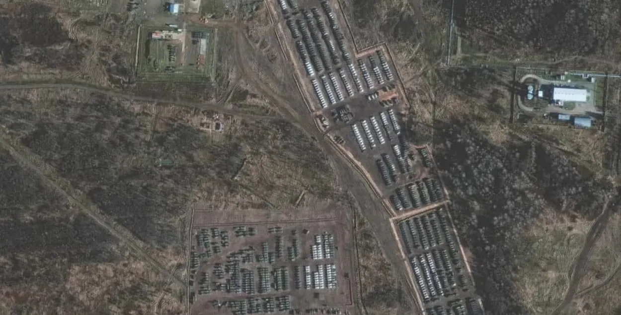 Российские войска под Смоленском / politico.com​