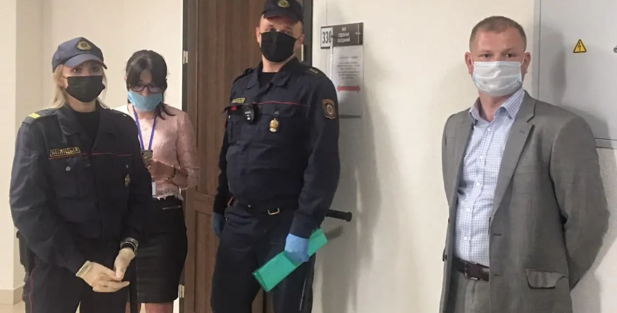 Андрей Шарендо на суде над своей женой Полиной / "Белсат"​