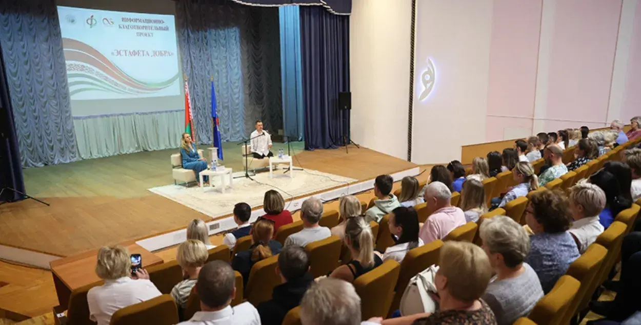 Аляксей Талай на старце праекту "Эстафета дабра" / БЕЛТА