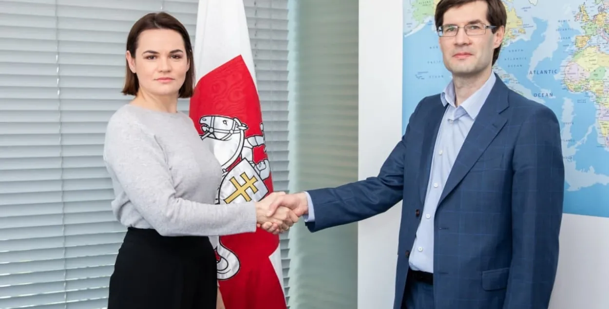 Святлана Ціханоўская і Сяргей Зікрацкі / @tsikhanouskaya​