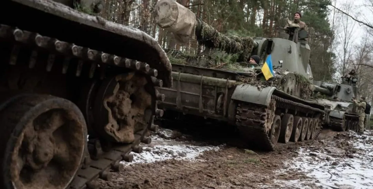 Украинские военные ждут подкрепление — немецкие танки /&nbsp;facebook.com/GeneralStaff.ua
