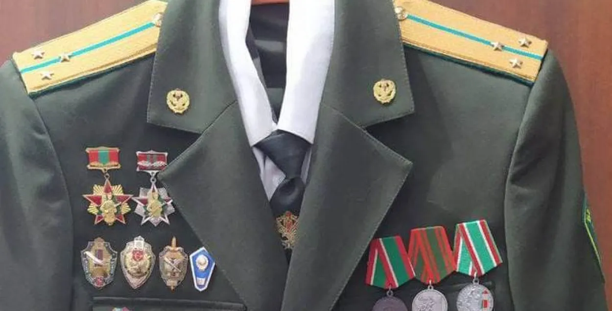 Парадны кіцель Аляксандра Велясніцкага без медаля "За бездакорную службу" / media-polesye.by​
