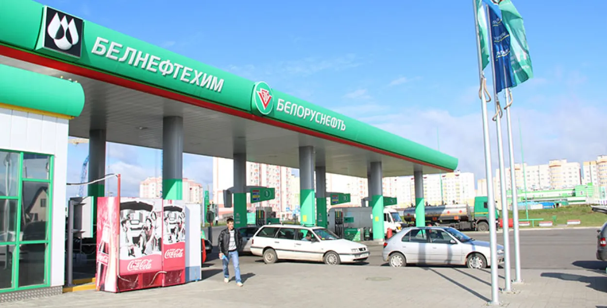 Паліва на АЗС зноў даражэе на 1 капейку