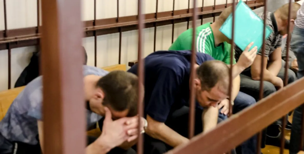 Суд за гандаль зброяй у Баранавічах. Галоўнаму фігуранту пагражае 11 гадоў
