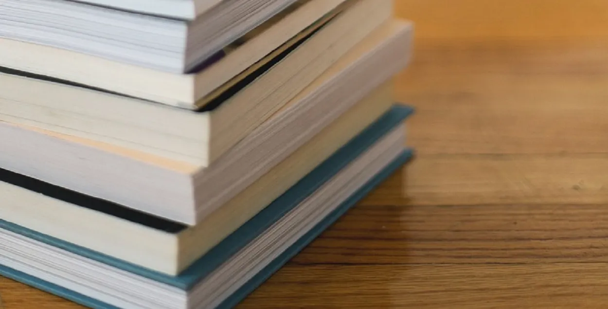 Книги, иллюстративное фото
