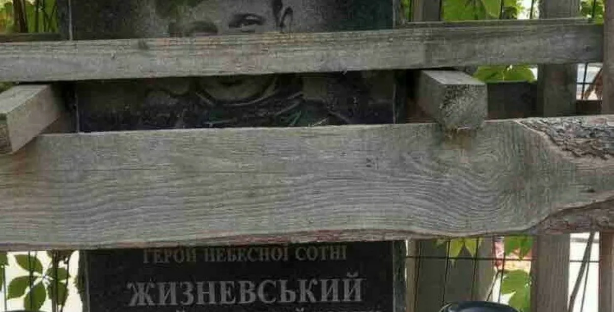 Помнік Міхасю Жызнеўскаму