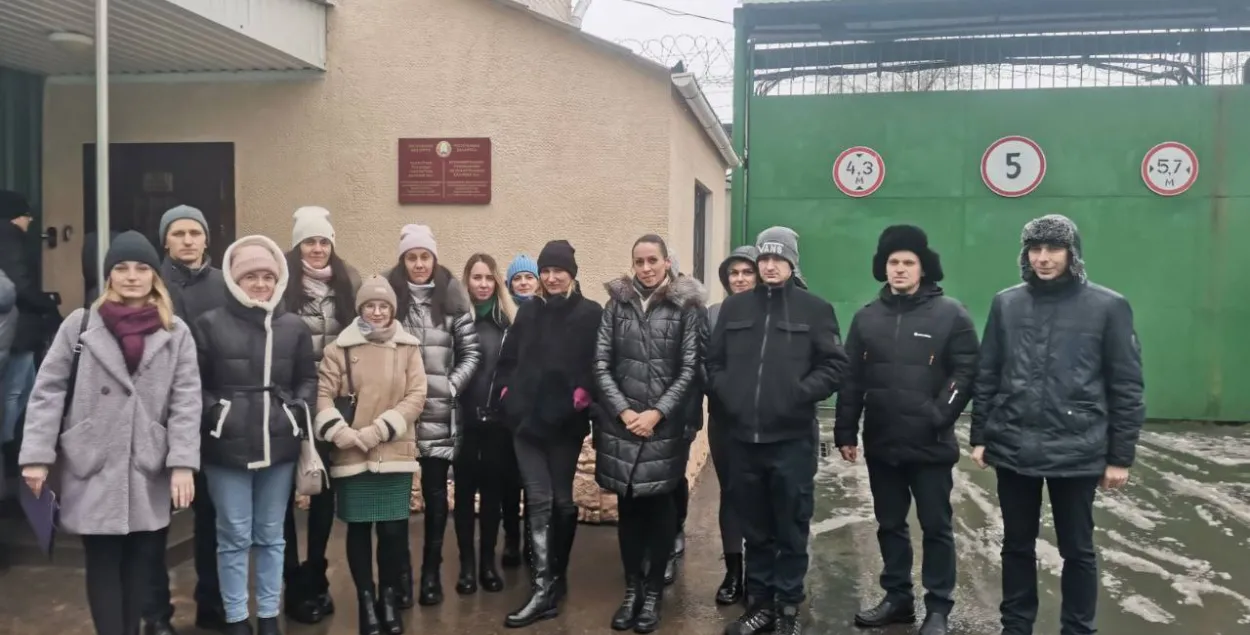 В колонии