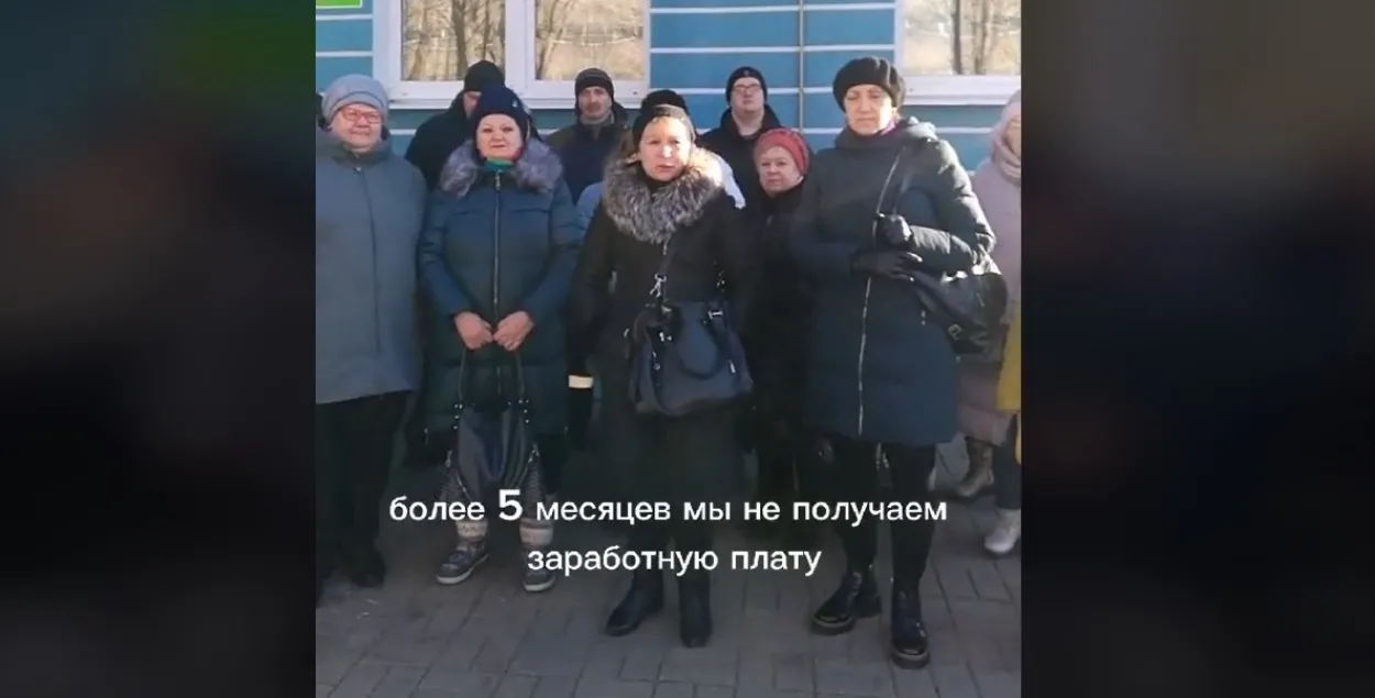 Скрын відэа з ЦікТок, якое запісалі супрацоўнікі рыбакамбіната "Сталічны"
