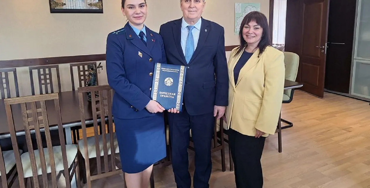 За "решительность и отвагу" Анна Кучинская получила грамоту Генпрокурора
