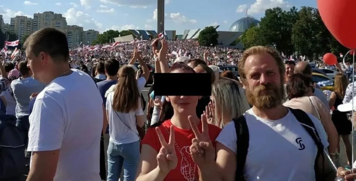Николай Алексеев (справа) во время акции протеста
