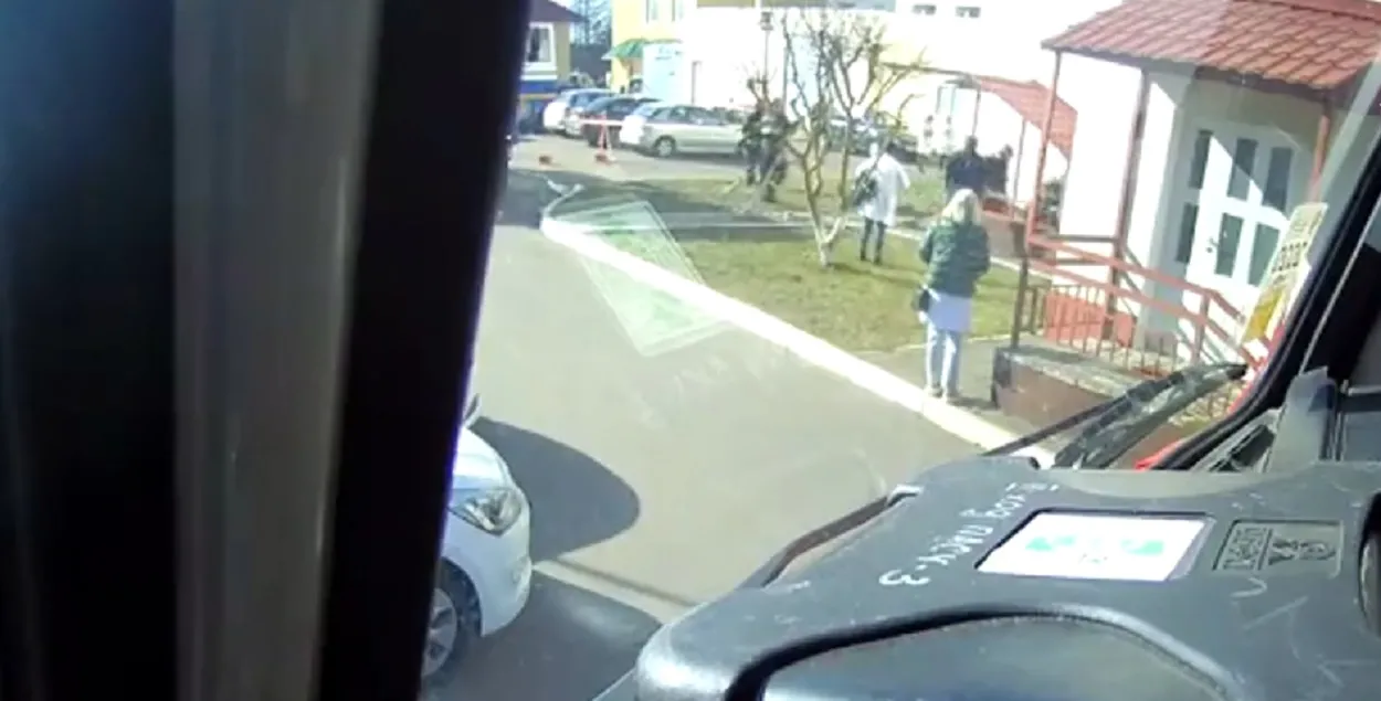 Возле поликлиники в Колодищах
