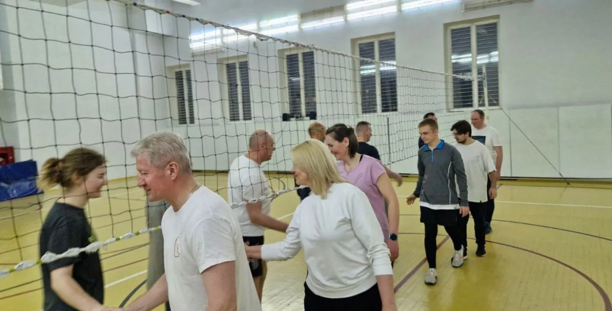Анатолий Маркевич слева на переднем плане
