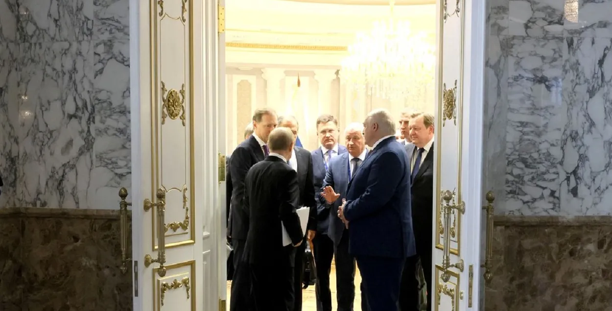 Владимир Путин и Александр Лукашенко имеют тайные планы
